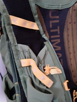 Mochila Ultimate Direction Fastpack 40 nueva.