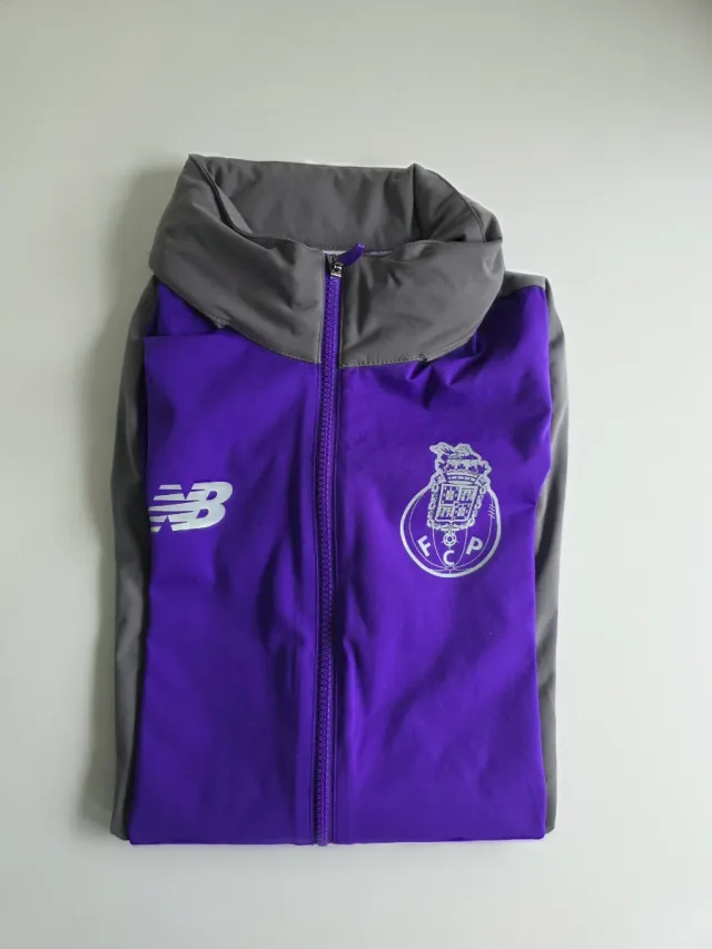 Chaqueta cortavientos FC Porto New Balance Morada