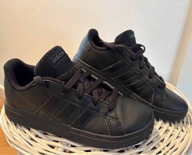 Adidas Grand Court Niños Negro