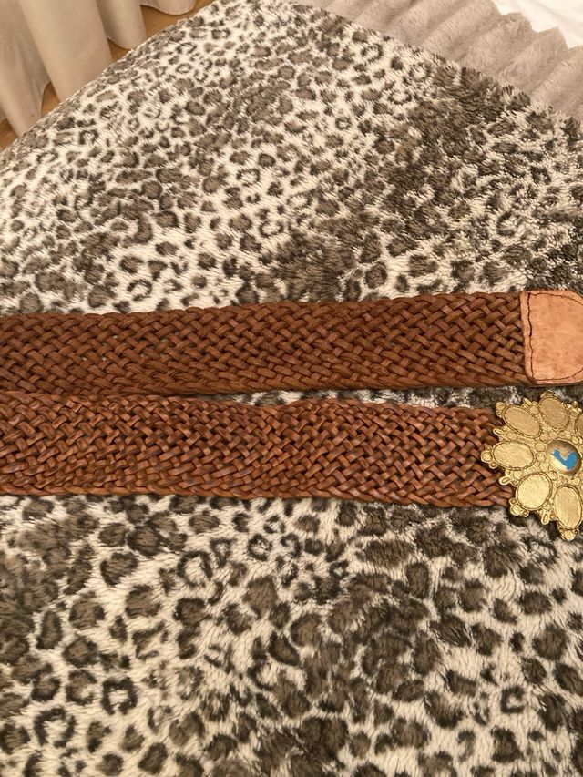 Cinturón Cuero Trenzado Hebilla Dorada