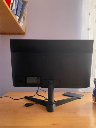 Monitor Samsung F24T350FHK Negro con sus cables