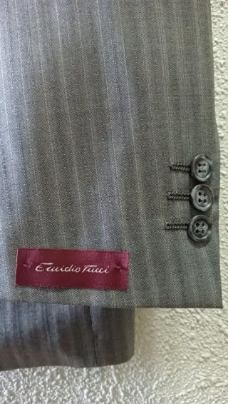 Americana Emidio Tucci gris rayas sin usar Talla54