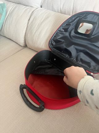 Maletín de mano de viaje rojo