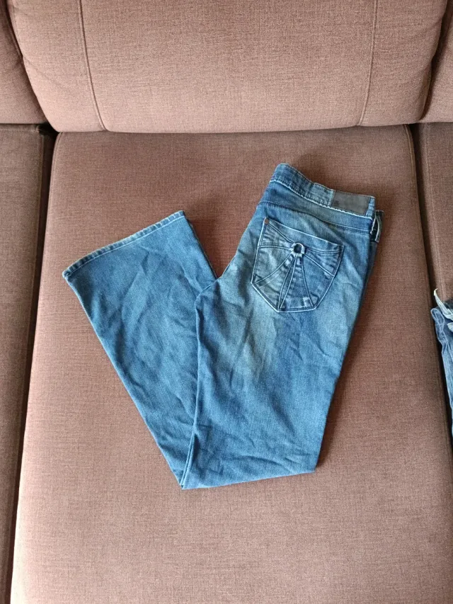 Tejanos azules acampanados talla 44