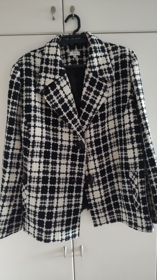 Americana cuadros blanco y negro Talla 50