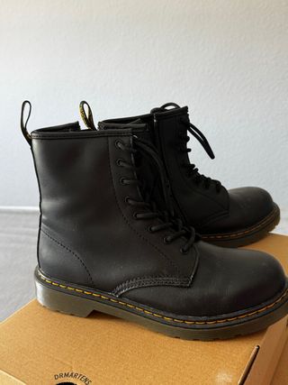Botas Dr. Martens Talla 37 EU/4 UK Negras