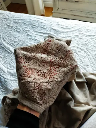 Camiseta beige manga larga