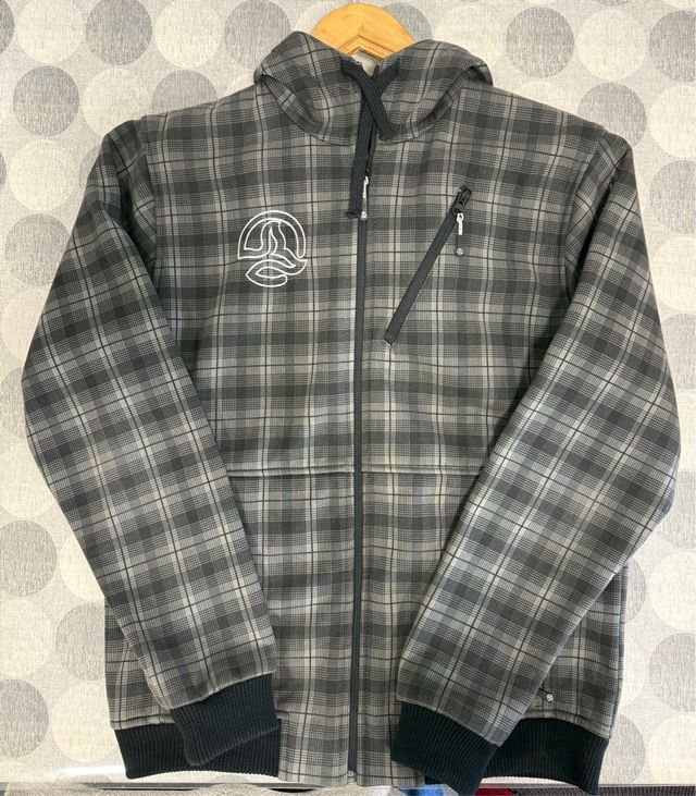 Chaqueta Ternua a cuadros gris