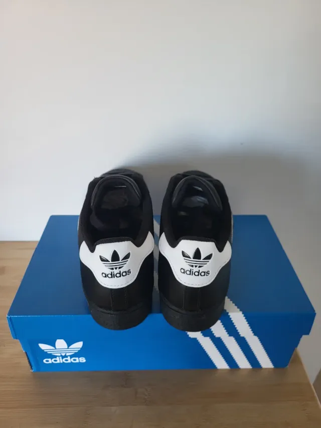 Adidas Superstar