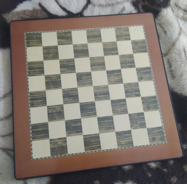 Tablero de ajedrez clásico 39x39cm