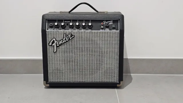 Amplificatore Fender Frontman 15G