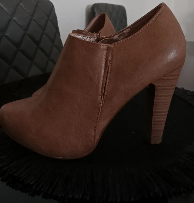 Botines tacón alto beige/marrón