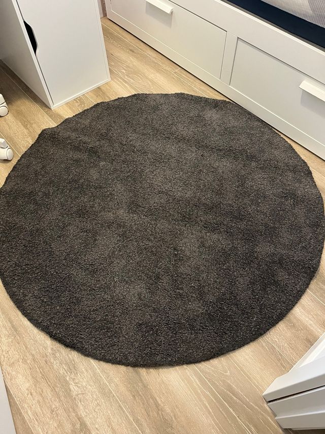 Alfombra redonda gris de poliéster