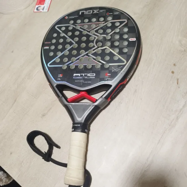 Nox AT10 Genius 18K Padel leer