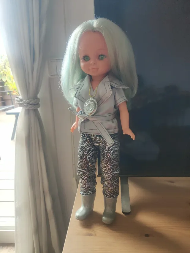 Nancy Selene antica con abbigliamento aggiornato + regalo