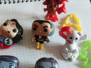 Lote Funkos Kinder Sorpresa y Navidad.