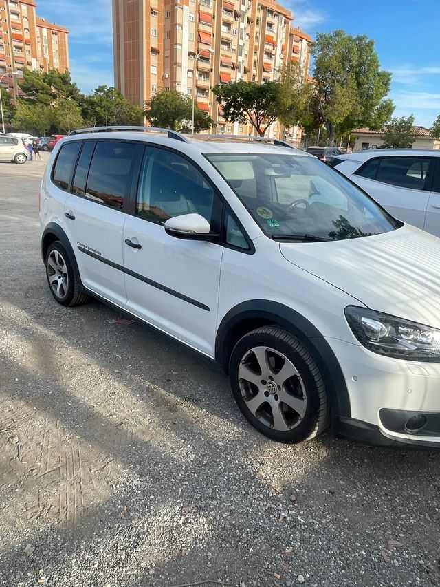 Volkswagen Touran cross