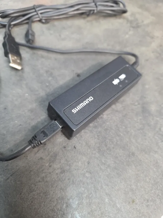 Cargador Shimano Di2 11v