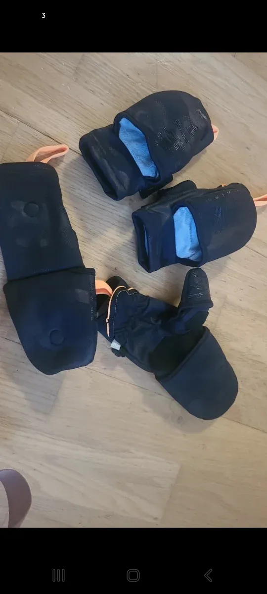 Manoplas mitones negros y naranjas