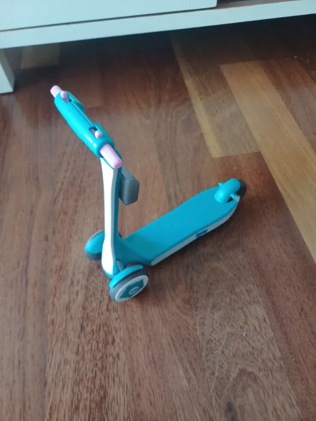 Patinete Nancy azul y blanco