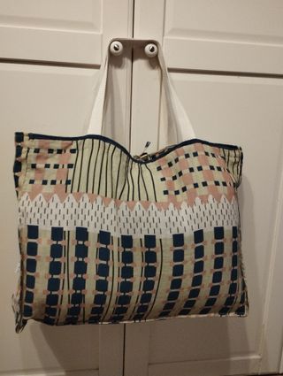 Bolso grande estampado