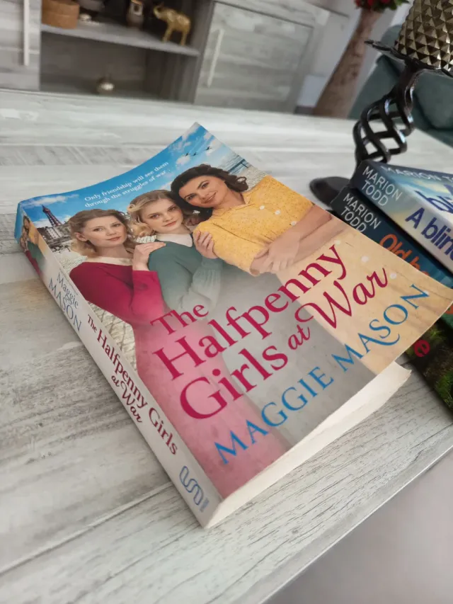 The Halfpenny Girls at War