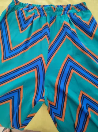 Conjunto pantalón y blusa estampado