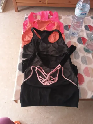 Pack tops nuevos. Talla L