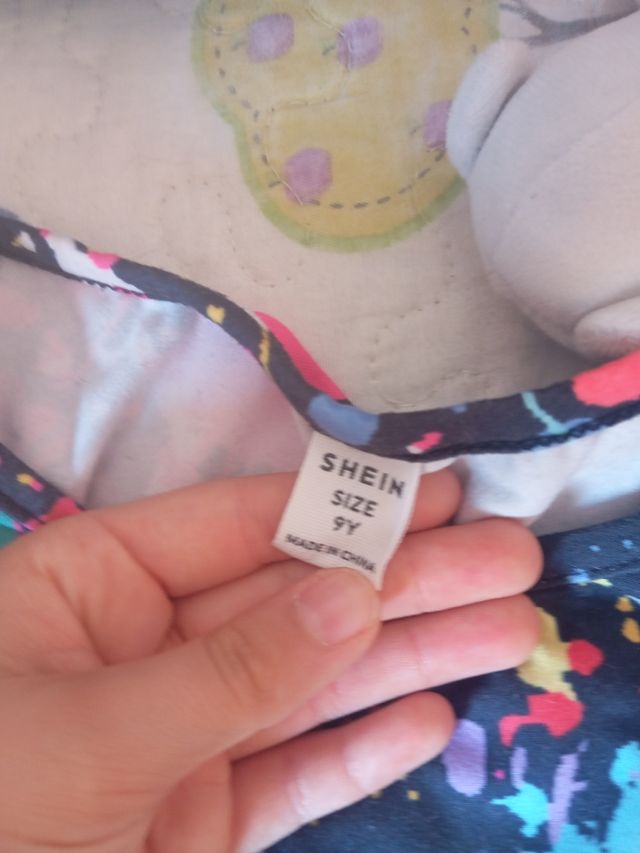 Conjunto deportivo top y shorts estampado