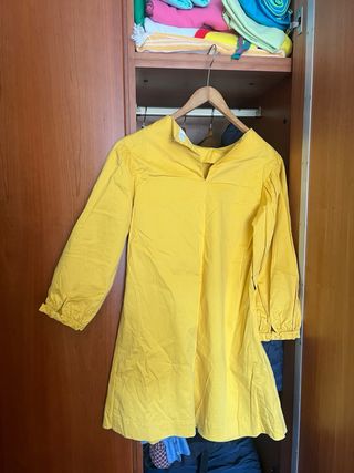 Vestido amarillo manga larga