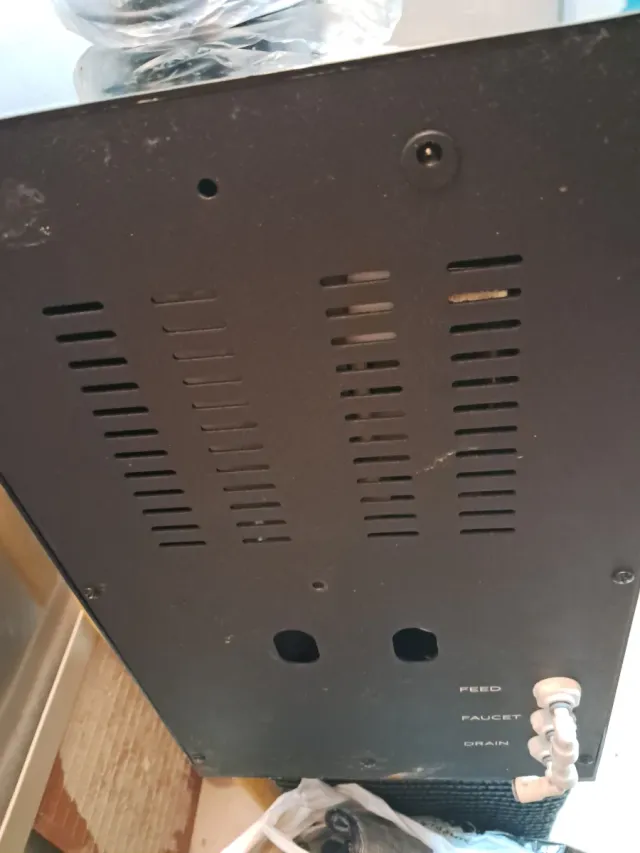 Osmosis de diseño curvo negro