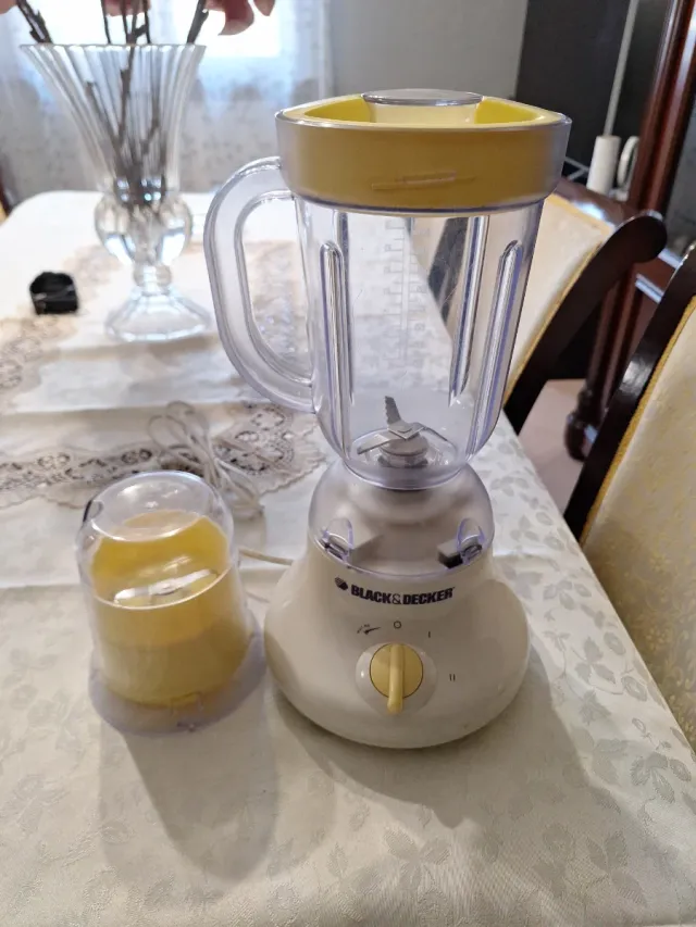 Frullatore Black & Decker con macina caffè