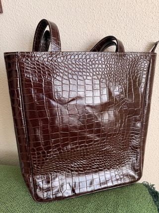 Bolso de piel marrón de hombro