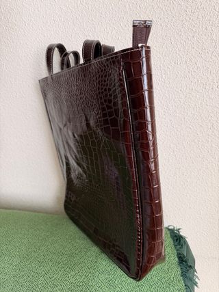 Bolso de piel marrón de hombro