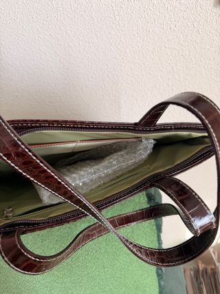 Bolso de piel marrón de hombro