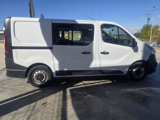 Opel Vivaro - 6 PLAZAS -