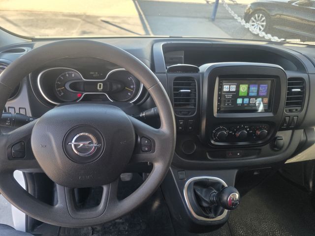 Opel Vivaro - 6 PLAZAS -