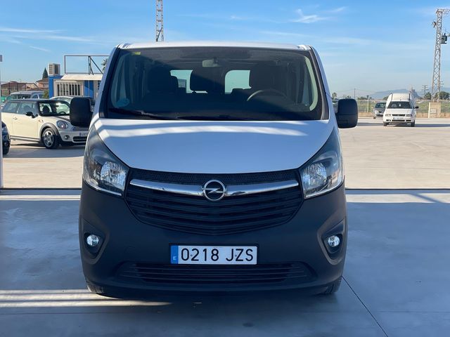 Opel Vivaro - 6 PLAZAS -