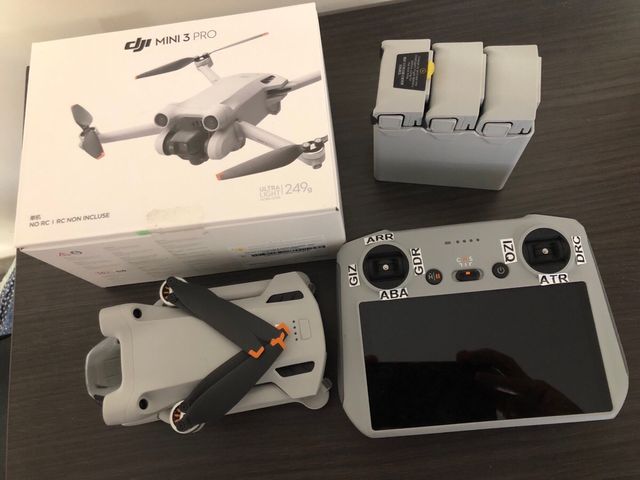 DJI Mini 3 Pro Drone con Accesorios.