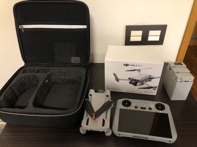 DJI Mini 3 Pro Drone con Accesorios.