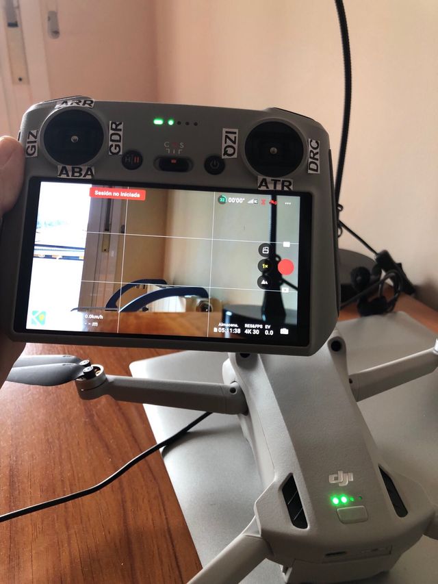 DJI Mini 3 Pro Drone con Accesorios.