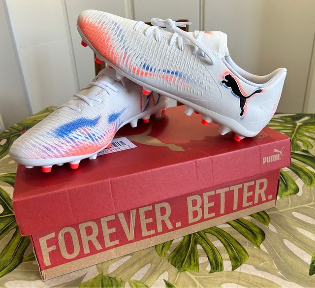 Botas de fútbol Puma blancas y naranjas talla 44