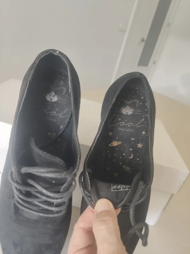 Botines negros ante cordones talla 38