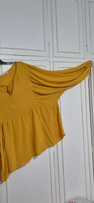 Blusa mostaza con topitos talla 2XL