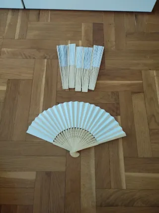 Lote 6 abanicos de madera