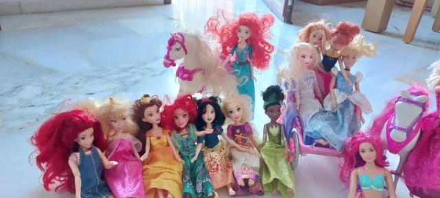 Lote Muñecas Barbie y Accesorios