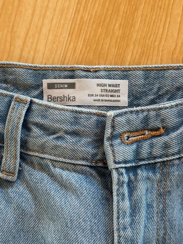 Vaqueros rectos Bershka