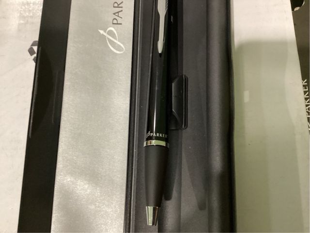 Bolígrafo Parker Negro Nuevo Estuche Original