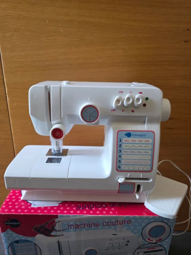 Máquina de coser infantil Imagimarium