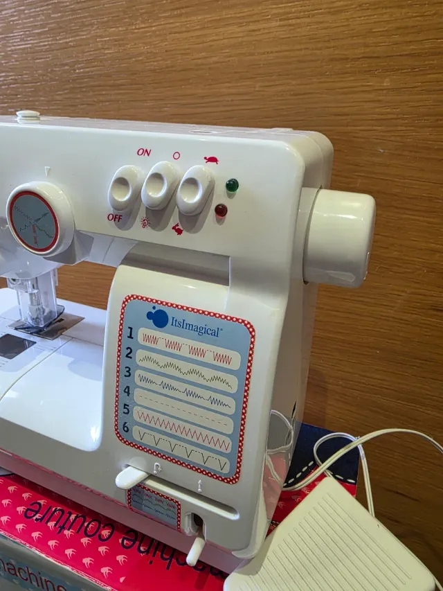 Máquina de coser infantil Imagimarium